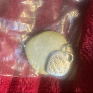 Tiffany shape Gold Heart-Shaped Pendant. No necklace.